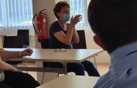Intenzic poslovnega nastopanja 13